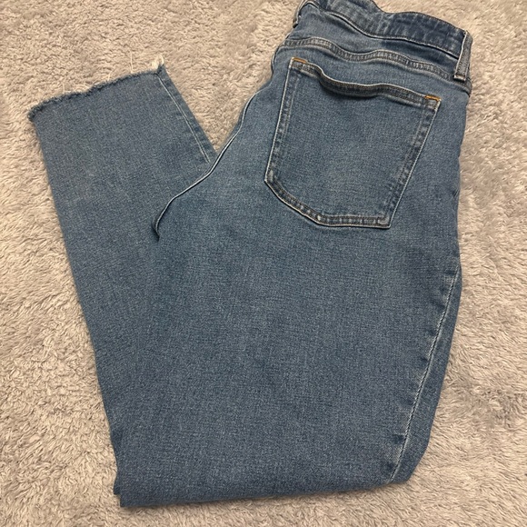 Abercrombie & Fitch Denim - Abercrombie & Fitch Women's Skinny Jeans in Medium Blue Denim